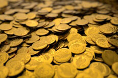 Perspective pile of gold coins Large pile of gold coins concept for wealth, investment, large returns, or rich