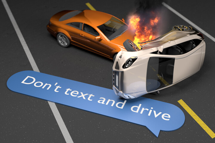 Car accident on highway next to text message bubble reading Dont Text and Drive